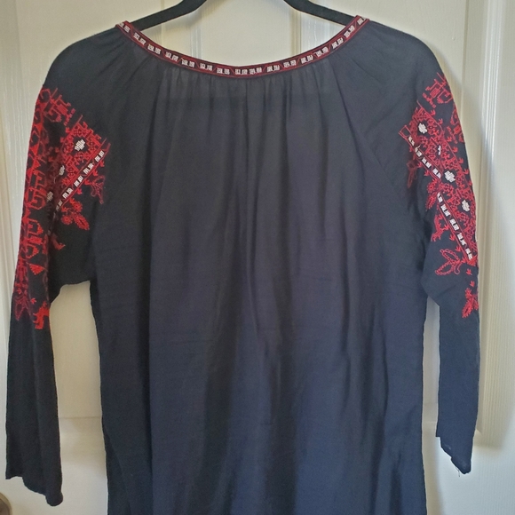 Alya Red Embroidered Black Cotton Long Sleeve Loose Fit Top Women's Size Large - Picture 4 of 9